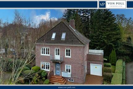 Altbaucharme im lichtdurchfluteten Obergeschoss – Mietwohnung, zentrale Lage Norden 3 zimmer