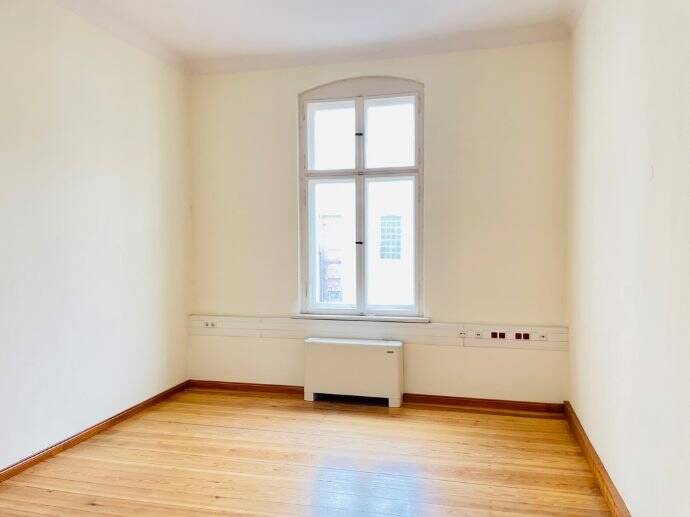 Gewerbeobjekt Guben - 6 Zimmer, 240 m&sup2;, 1.195&euro; | Angebot:25769354