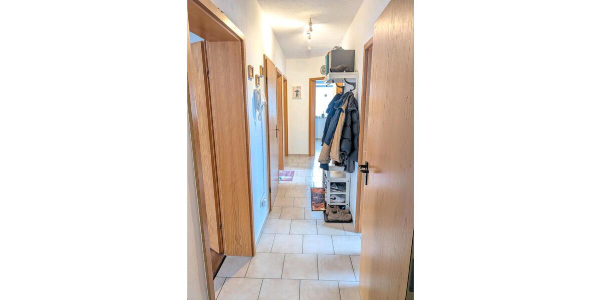 Dachgeschoßwohnung Wehretal - 4 Zimmer, 78 m&sup2;, 410&euro; | Angebot:26254536
