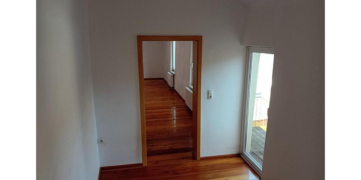 Einfamilienhaus Coburg - 3 Zimmer, 160 m&sup2;, 990&euro; | Angebot:25745958