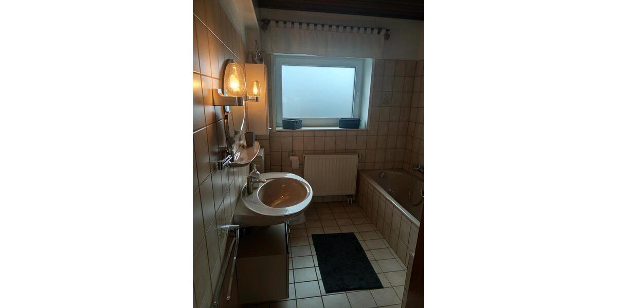 Wohnen auf Zeit Borchen - 3 Zimmer, 80 m&sup2;, 273&euro; | Angebot:25591136