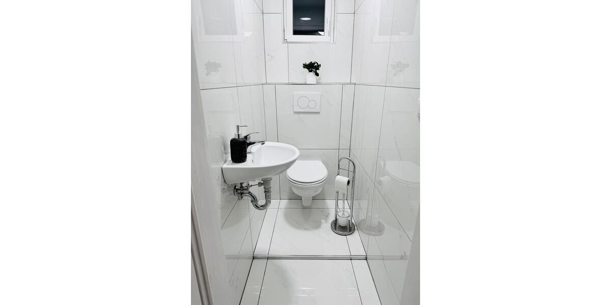 Wohnen auf Zeit Kitzingen - 5 Zimmer, 130 m&sup2;, 20&euro; | Angebot:25722306