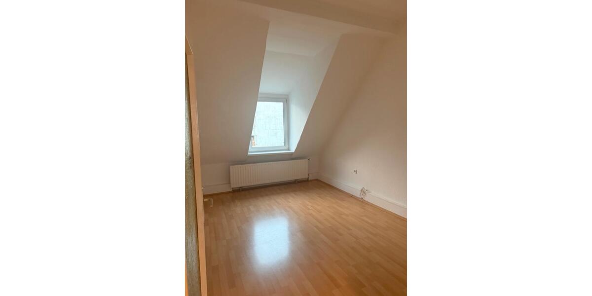 Dachgeschoßwohnung Hagen Hagen-Nord - 3 Zimmer, 100 m&sup2;, 580&euro; | Angebot:24979744