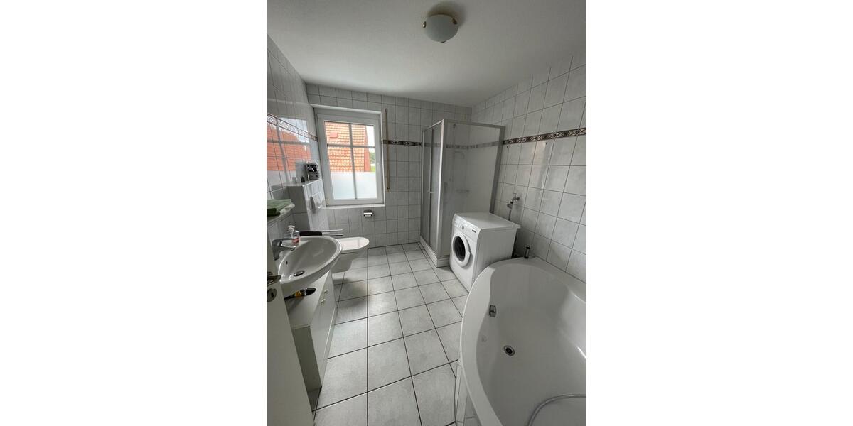 Wohnen auf Zeit Lingen (Ems) Damaschke - 5 Zimmer, 200 m&sup2;, 20&euro; | Angebot:16832197