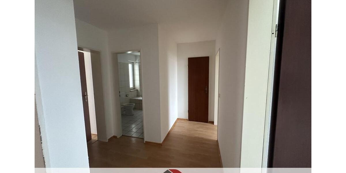 Dachgeschoßwohnung Stadtoldendorf - 3 Zimmer, 71 m&sup2;, 450&euro; | Angebot:19755055