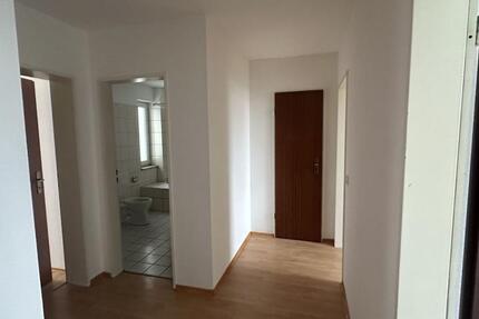 Wohnung Stadtoldendorf - 3 Zimmer, 71 m&sup2;, 450&euro; | Angebot:19755055