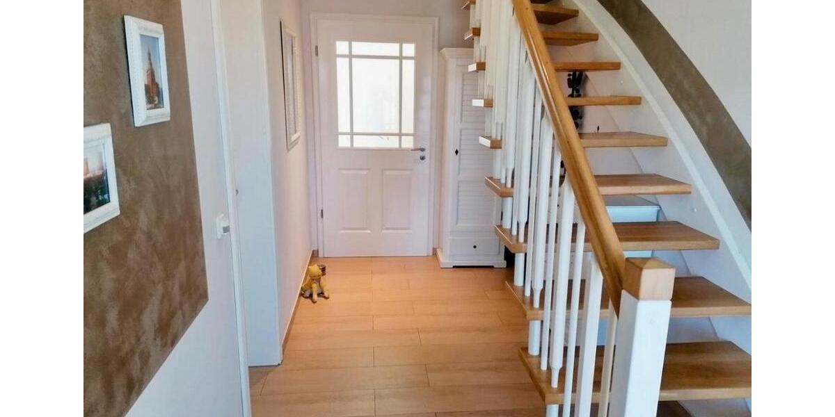 Einfamilienhaus Rastow - 6 Zimmer, 180 m&sup2;, 2.280&euro; | Angebot:25641665