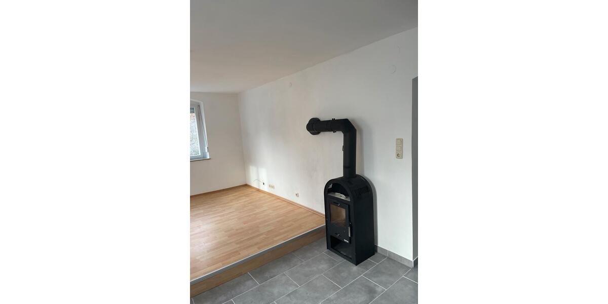 Einfamilienhaus Mitterteich - 2 Zimmer, 65 m&sup2;, 750&euro; | Angebot:26408429