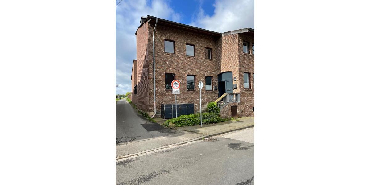 Etagenwohnung Heinsberg - 5 Zimmer, 162 m&sup2;, 1.200&euro; | Angebot:23869914