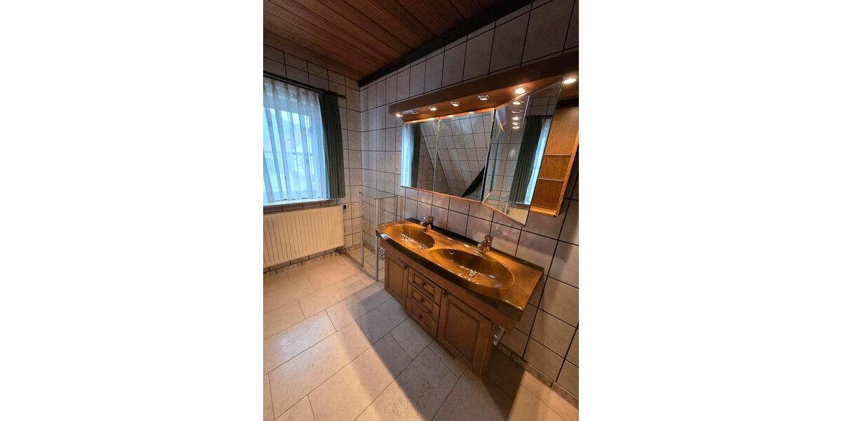 Dachgeschoßwohnung Epfendorf - 4 Zimmer, 100 m&sup2;, 900&euro; | Angebot:24841671