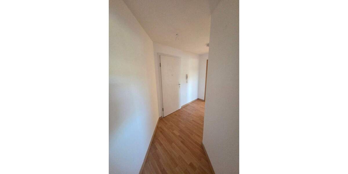 Etagenwohnung Waldheim - 2 Zimmer, 68 m&sup2;, 390&euro; | Angebot:25688922