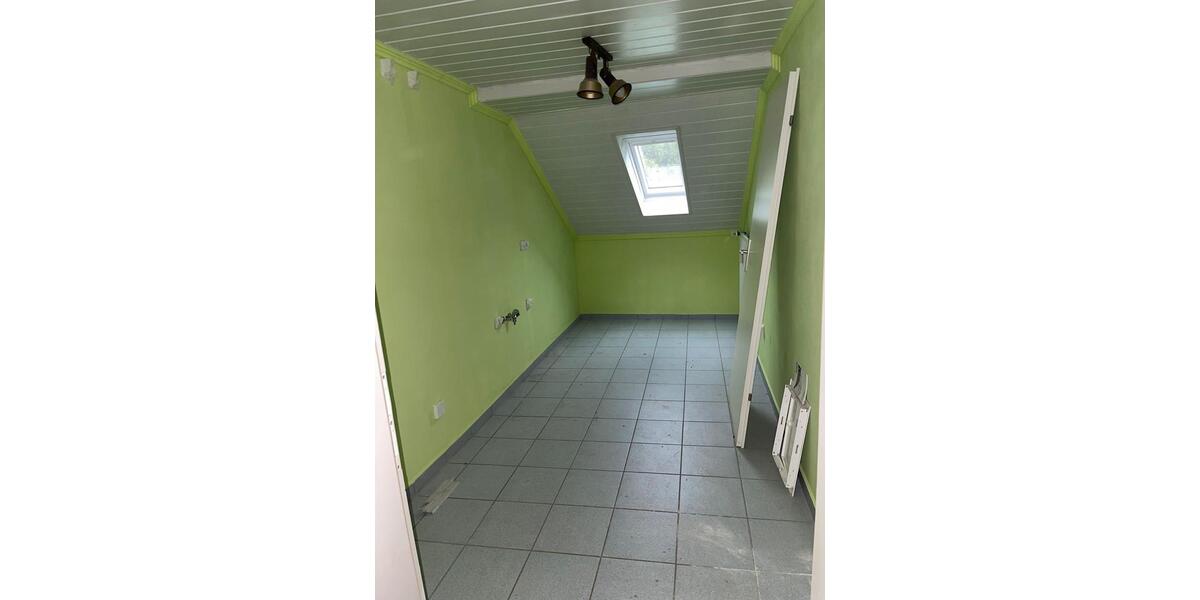 Dachgeschoßwohnung Merzig - 3.5 Zimmer, 65 m&sup2;, 850&euro; | Angebot:26549987