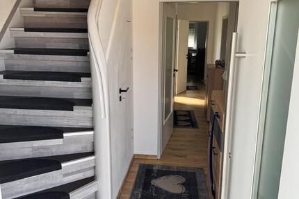 Haus Nabburg - 6 Zimmer, 160 m&sup2;, 1.200&euro; | Angebot:26432101