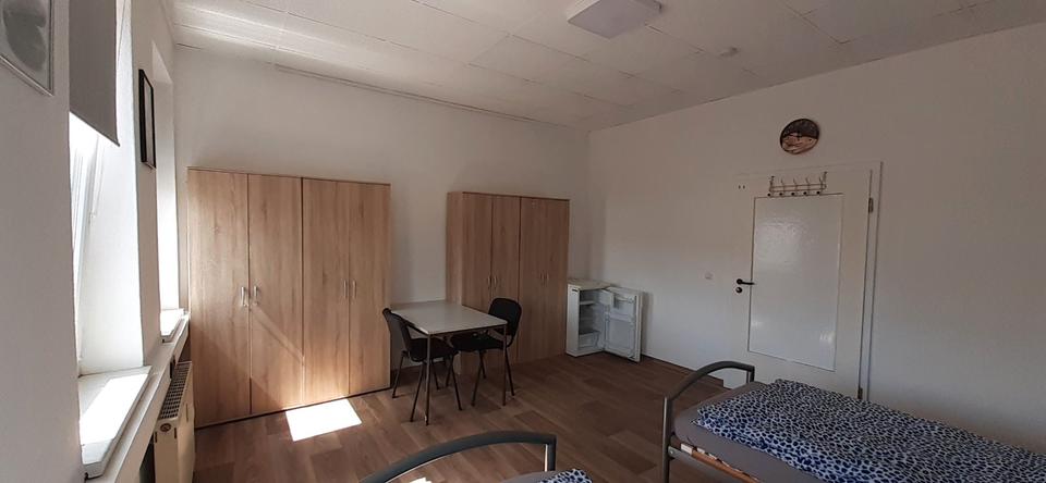 Wohnen auf Zeit Georgenthal - 9 Zimmer, 340 m&sup2;, 15&euro; | Angebot:26321447