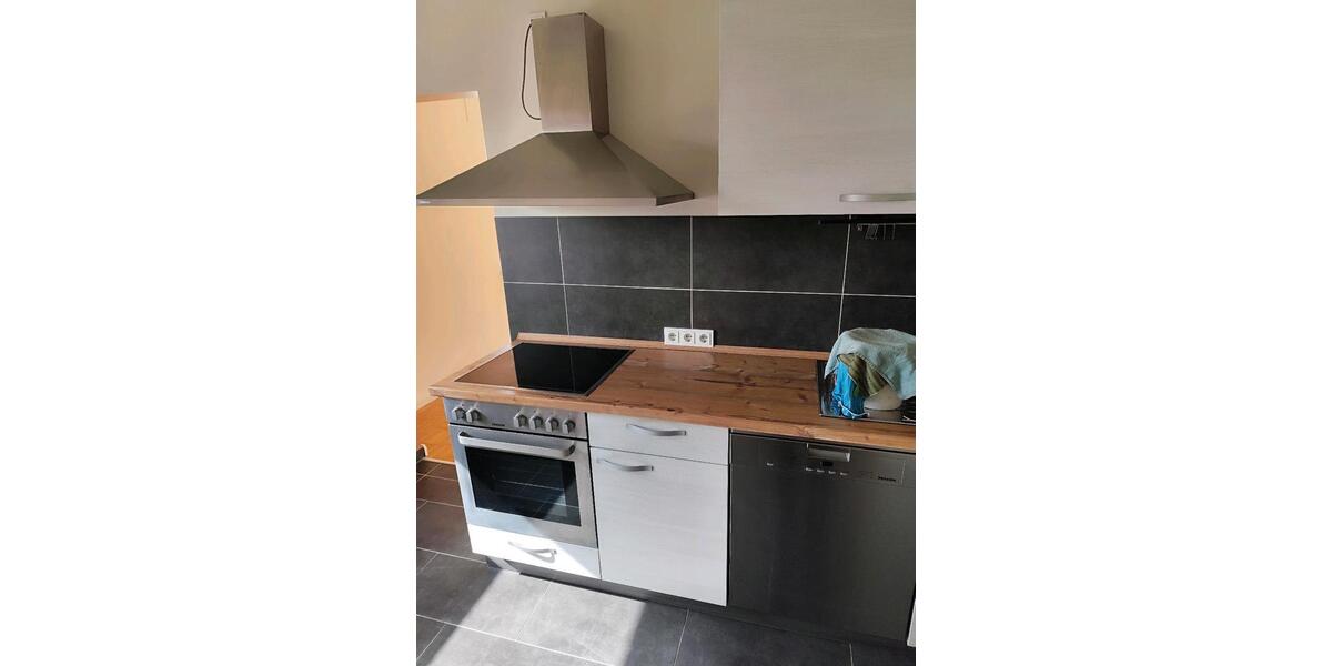 Etagenwohnung Halle - 4 Zimmer, 96 m&sup2;, 950&euro; | Angebot:25831655