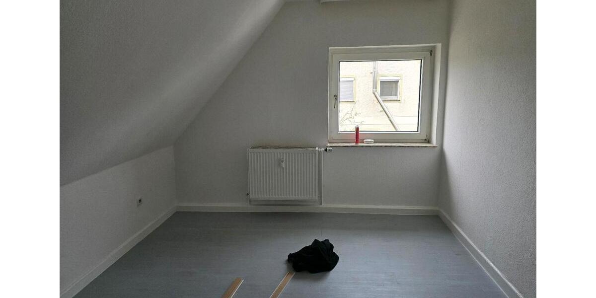 Dachgeschoßwohnung Borken (Hessen) - 3 Zimmer, 65 m&sup2;, 900&euro; | Angebot:24839382