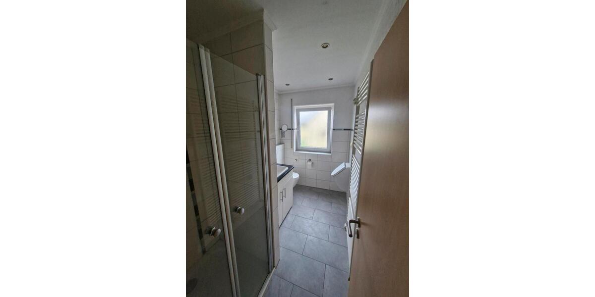 Reihenhaus Dudeldorf - 8 Zimmer, 200 m&sup2;, 1.400&euro; | Angebot:25824171