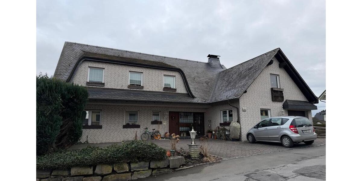 Erdgeschoßwohnung Sundern (Sauerland) - 4 Zimmer, 166 m&sup2;, 1.300&euro; | Angebot:24654472