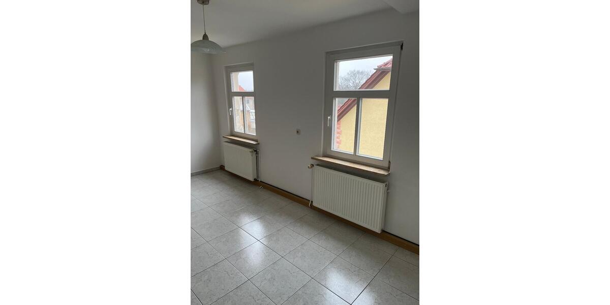Dachgeschoßwohnung Triptis - 3 Zimmer, 72 m&sup2;, 490&euro; | Angebot:24712626