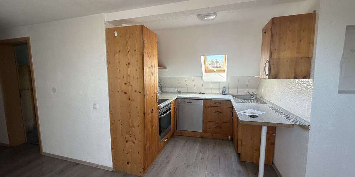 Etagenwohnung Villingen-Schwenningen Schwenningen - 3.5 Zimmer, 95 m&sup2;, 900&euro; | Angebot:27271504