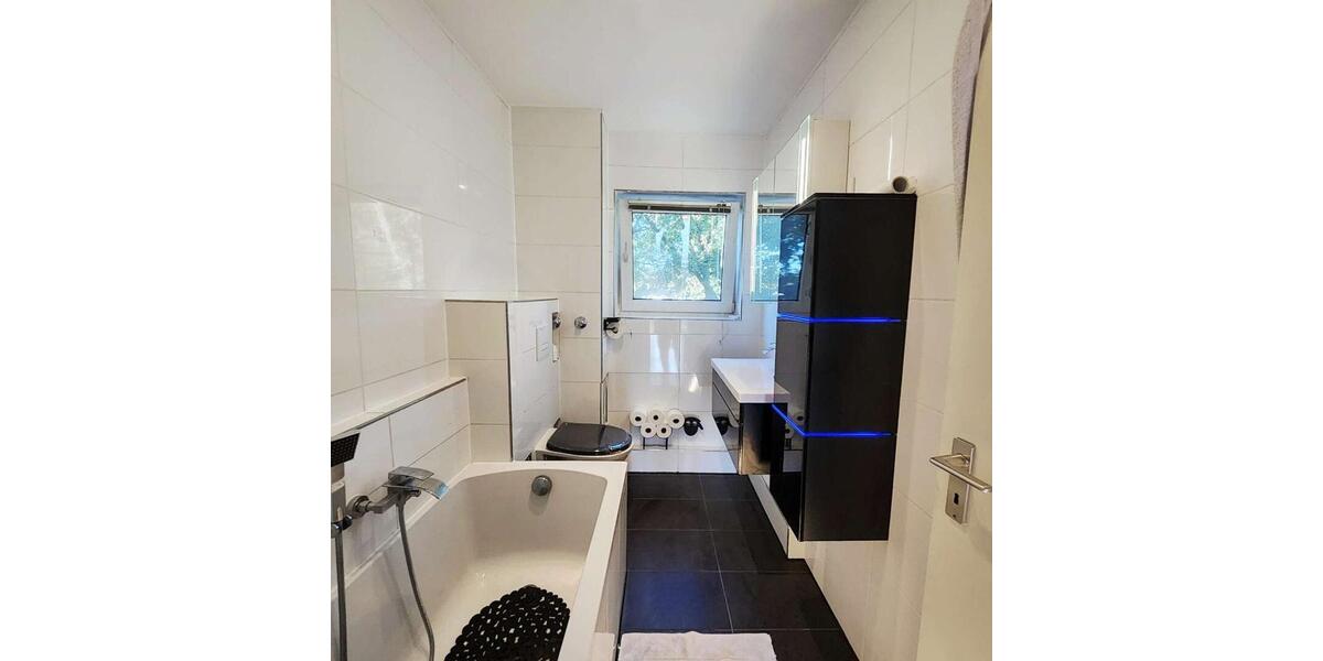 Etagenwohnung Köln Kalk - 4 Zimmer, 111 m&sup2;, 1.500&euro; | Angebot:26705743