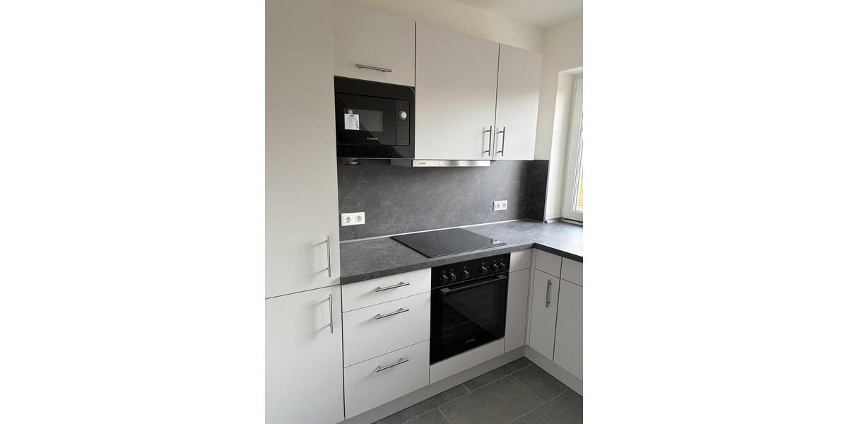 Dachgeschoßwohnung Brackel - 4 Zimmer, 95 m&sup2;, 1.470&euro; | Angebot:23766383