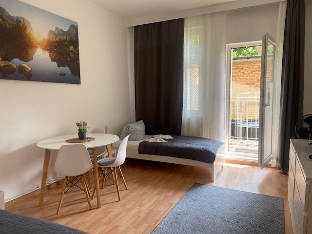 2-Raum Wohnung Hochparterre mit Balkon, saniert