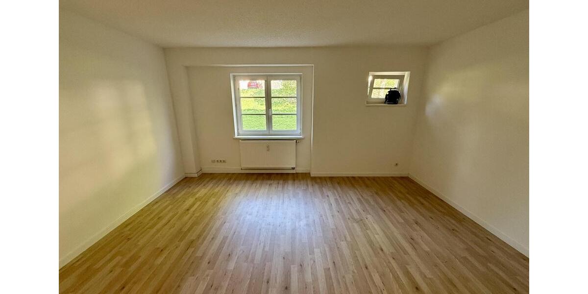 Erdgeschoßwohnung Plauen Alt Chrieschwitz - 3 Zimmer, 64 m&sup2;, 360&euro; | Angebot:26518940