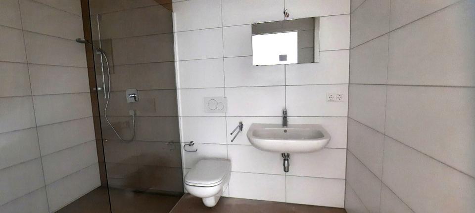 Erstbezug:schöne 3-Zimmer-Wohnung mit Aufzug, EBK, Balkon und TG 3 zimmer