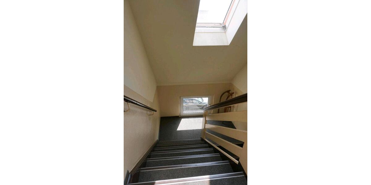 Dachgeschoßwohnung Zwenkau - 2 Zimmer, 39 m&sup2;, 350&euro; | Angebot:26568425