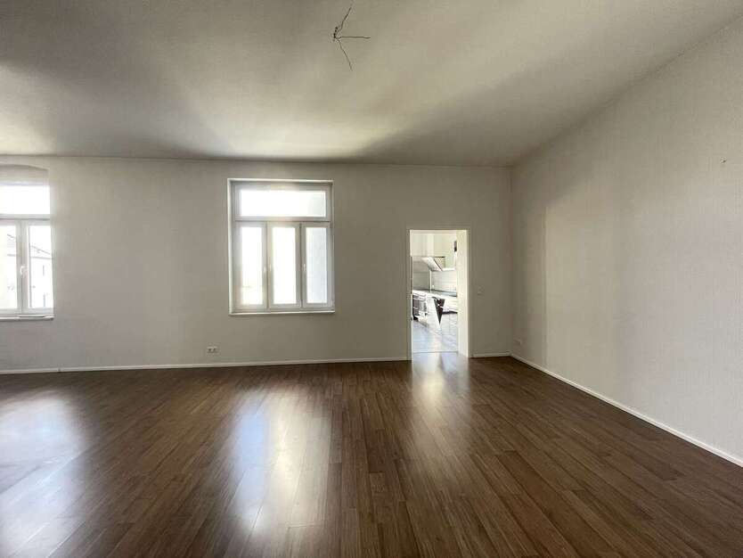 Wohntraum! Große 3 Zimmerwohnung mit riesiger Dachterrasse, Kamin + Einbauküche! 3 zimmer
