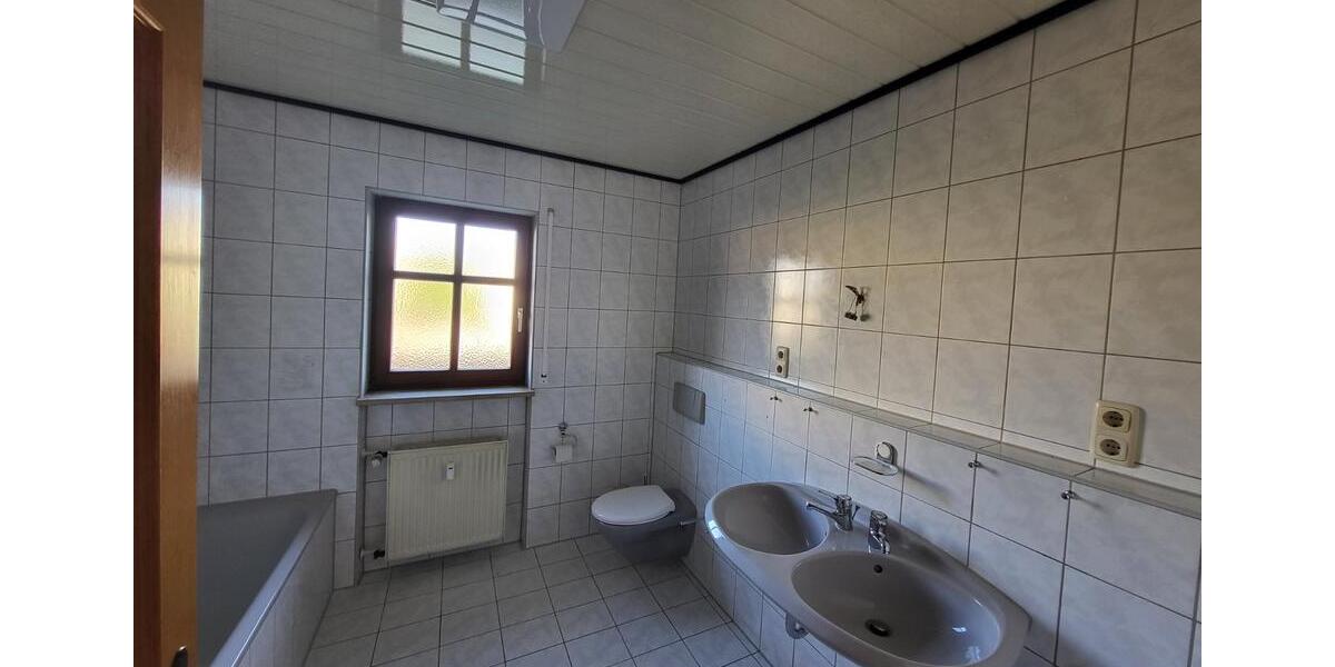 3-Zimmer Wohnung mit Balkon und Tiefgarage 3 zimmer