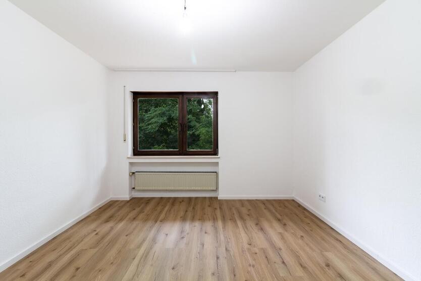 Renovierte 2-Zimmer Wohnung in ruhiger Lage von Pellingen 2 zimmer