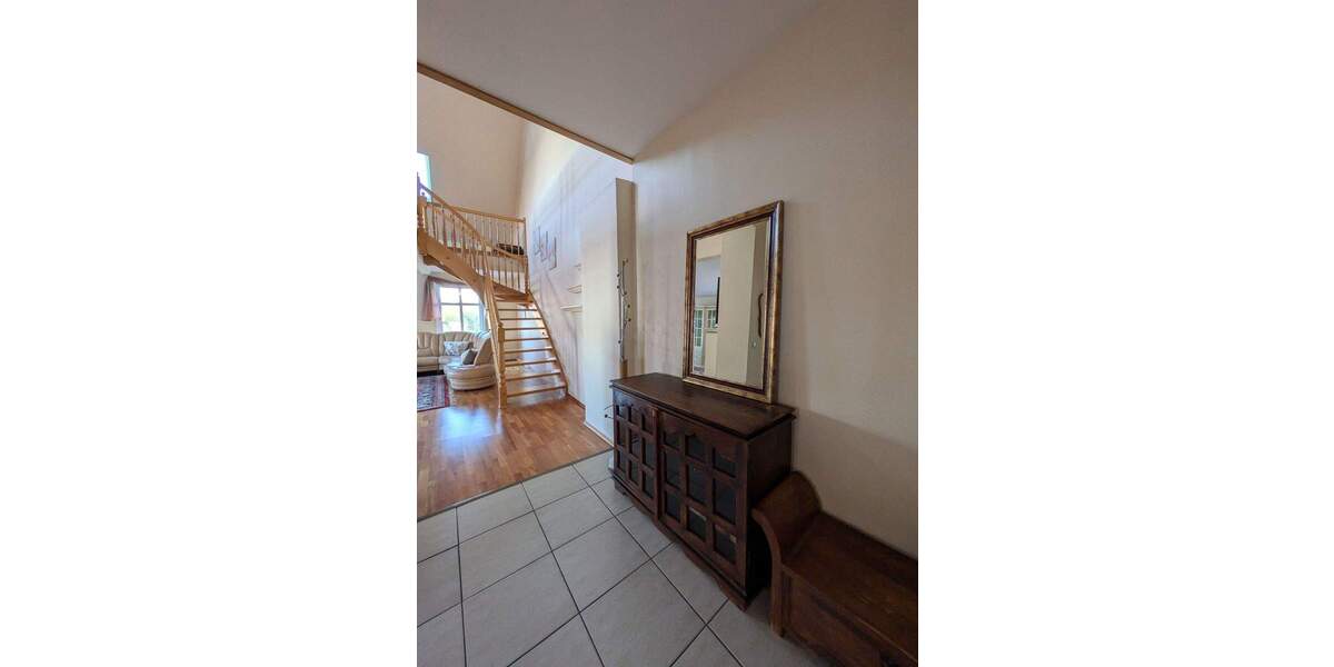 Etagenwohnung Malchow - 3 Zimmer, 200 m&sup2;, 1.250&euro; | Angebot:25707569