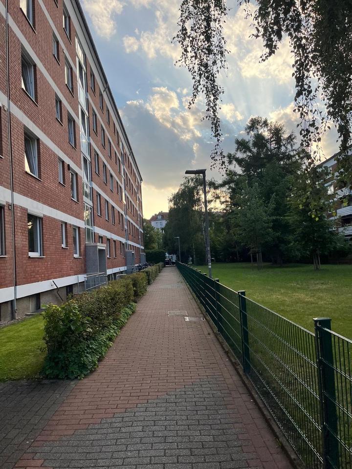 Helle 3-Zi.-Whg. in Döhren – mit EBK & Balkon – ab sofort