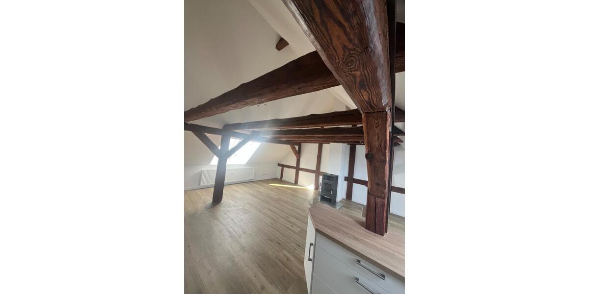 Dachgeschoßwohnung Perleberg - 2.5 Zimmer, 93 m&sup2;, 930&euro; | Angebot:25292710