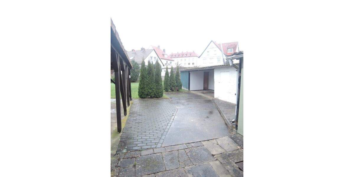 Top gepflegte und helle Etagenwohnung mit Einbauküche, Balkon und Gartennutzung nahe der Innenstadt 3 zimmer