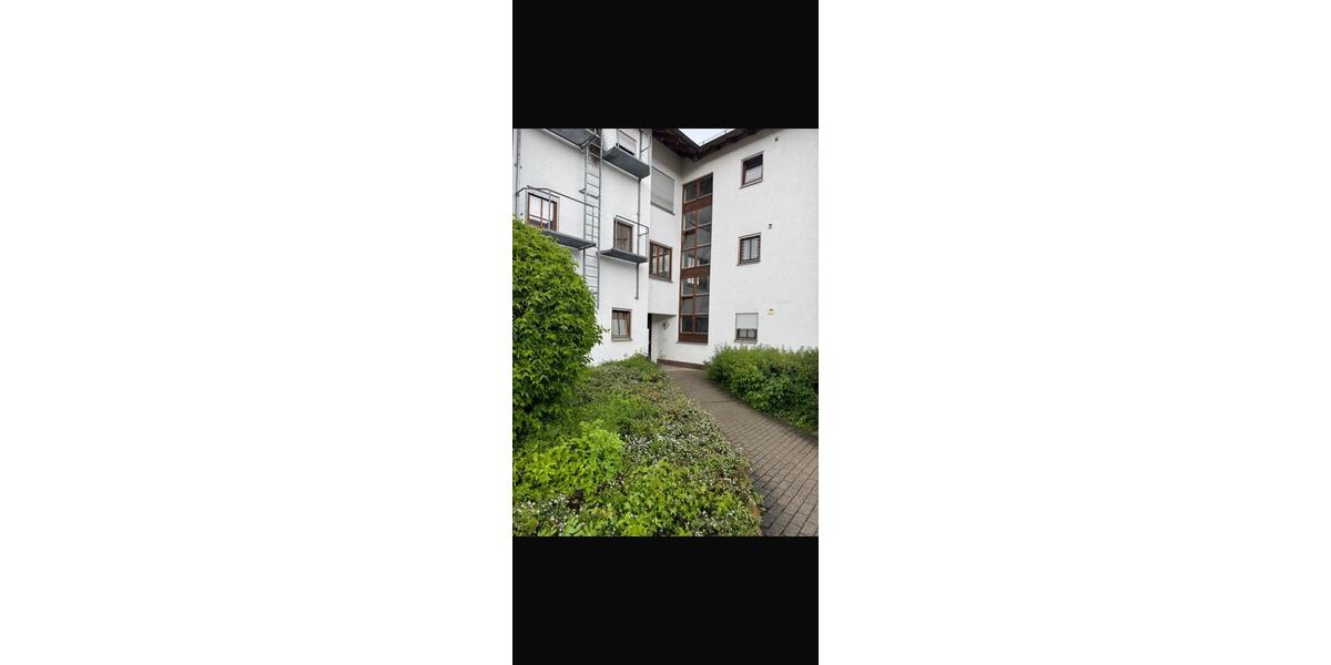 Etagenwohnung Eningen unter Achalm - 3 Zimmer, 83 m&sup2;, 1.440&euro; | Angebot:26593078