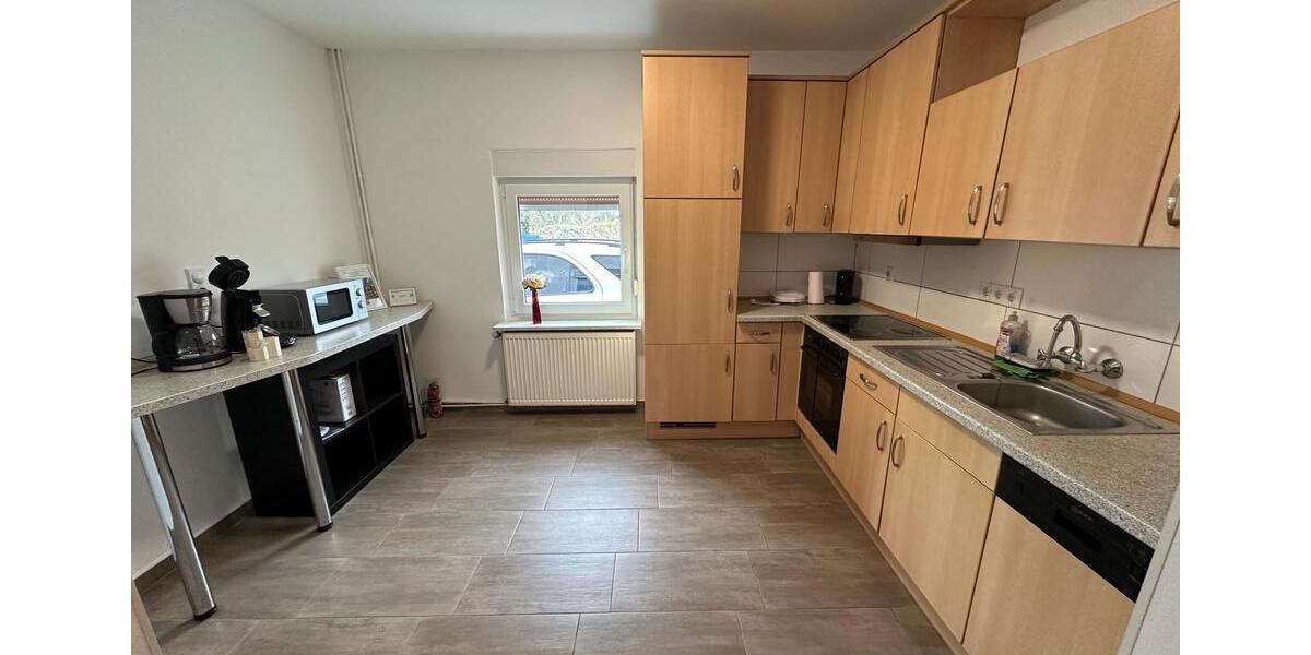Wohnen auf Zeit Schortens - 6 Zimmer, 180 m&sup2;, 150&euro; | Angebot:26119359