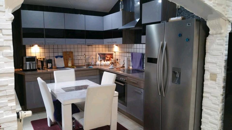 Erdgeschoßwohnung Duisburg Ruhrort - 3 Zimmer, 82 m&sup2;, 1.350&euro; | Angebot:26693906