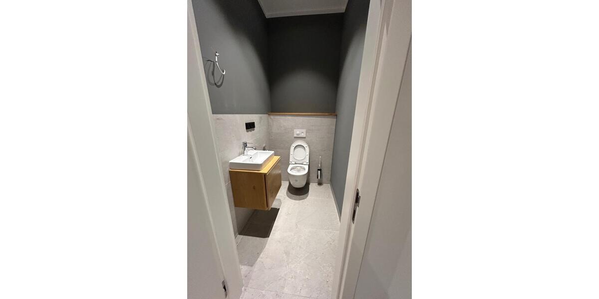 Erdgeschoßwohnung Ludwigshafen am Rhein Ludwigshafen-Hemshof - 2 Zimmer, 100 m&sup2;, 1.250&euro; | Angebot:24795429