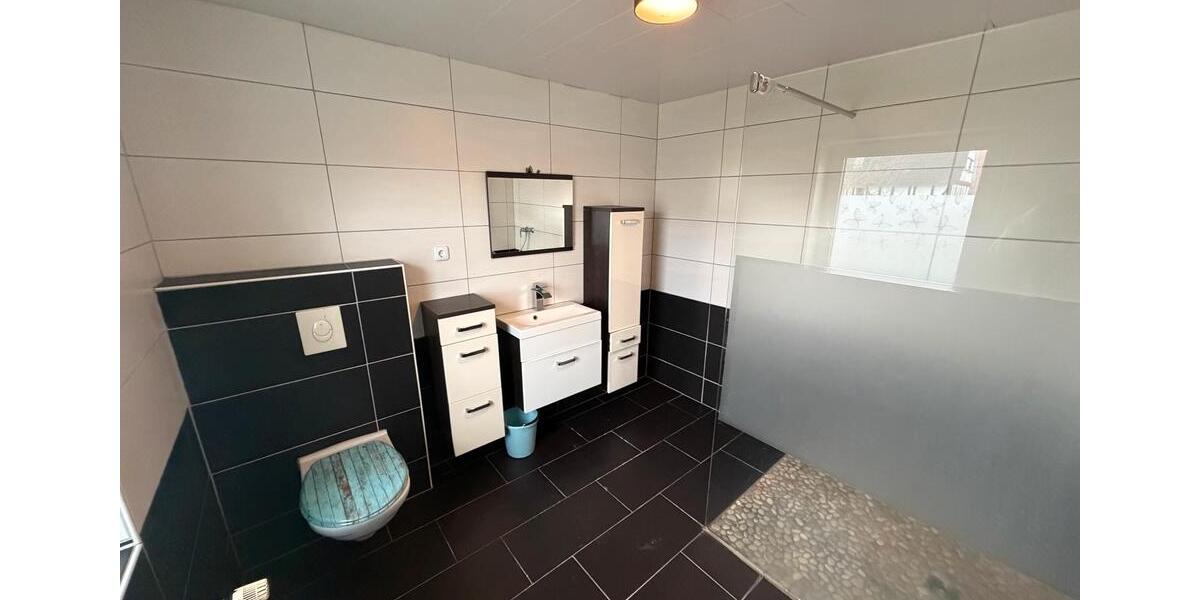 Einfamilienhaus Grebenstein - 5 Zimmer, 140 m&sup2;, 700&euro; | Angebot:25854923