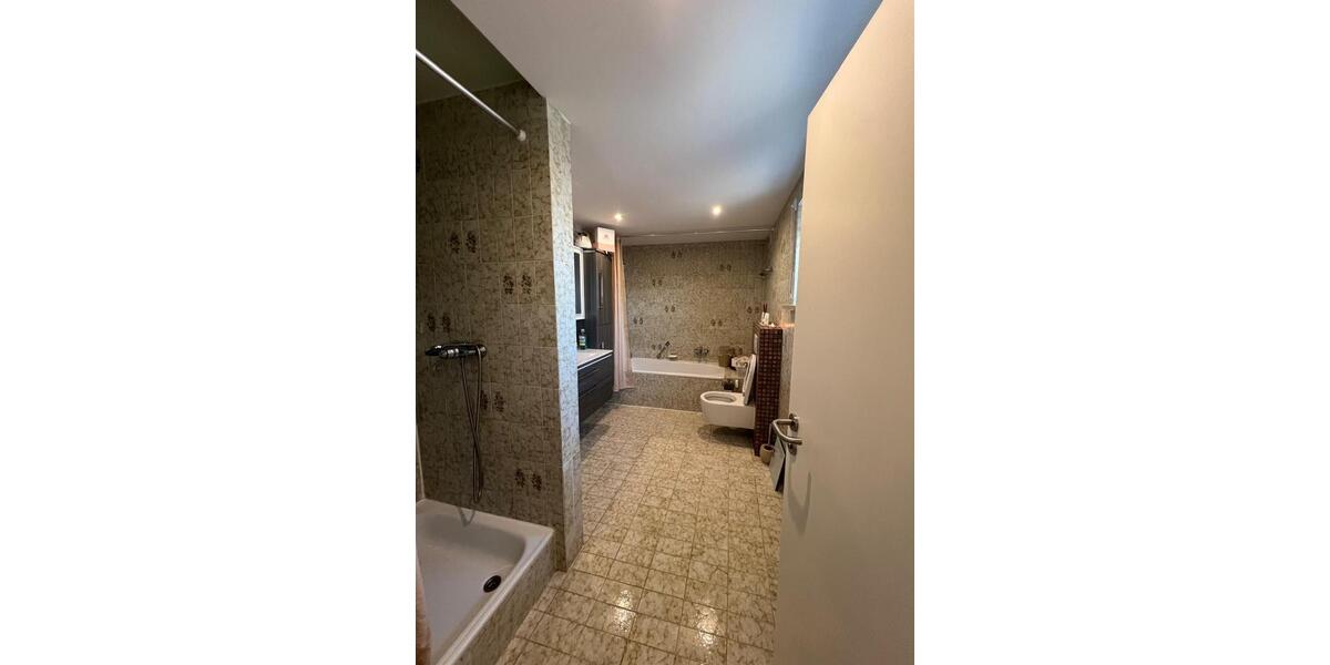 Doppelhaushälfte Weichs - 6 Zimmer, 160 m&sup2;, 3.400&euro; | Angebot:25841108