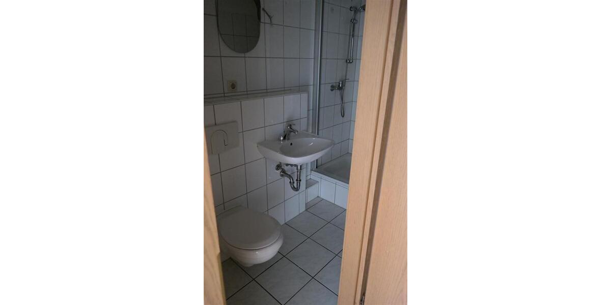 Erdgeschoßwohnung Reichenbach im Vogtland - 1 Zimmer, 30 m&sup2;, 140&euro; | Angebot:26176768