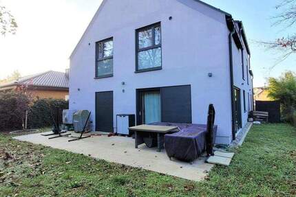 Modernes Niedrigenergiehaus mit Terrasse und Garten 4 zimmer