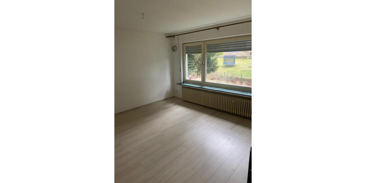 Erdgeschoßwohnung Siegen Eiserfeld - 4 Zimmer, 93 m&sup2;, 800&euro; | Angebot:24781965