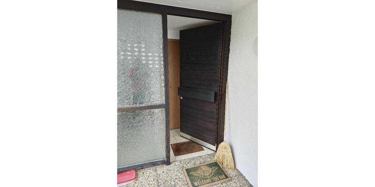 Erdgeschoßwohnung Albstadt - 3.5 Zimmer, 110 m&sup2;, 850&euro; | Angebot:26119996