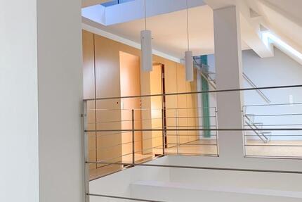 Wohnung Schwerin - 5 Zimmer, 205 m&sup2;, 2.100&euro; | Angebot:20052513