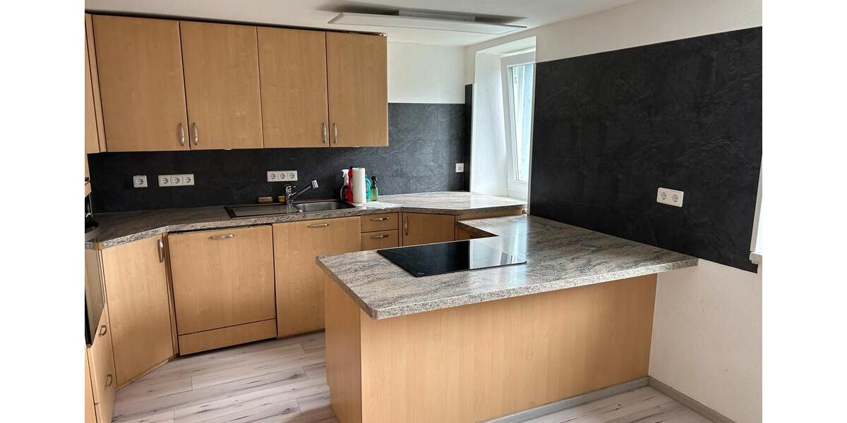 Etagenwohnung Blumberg - 4 Zimmer, 110 m&sup2;, 1.200&euro; | Angebot:26503218