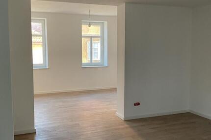 Wohnung Neckarbischofsheim - 4 Zimmer, 94 m&sup2;, 950&euro; | Angebot:25171946
